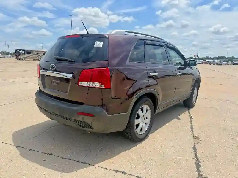 5XYKT3A68DG391838 2013 KIA SORENTO-3