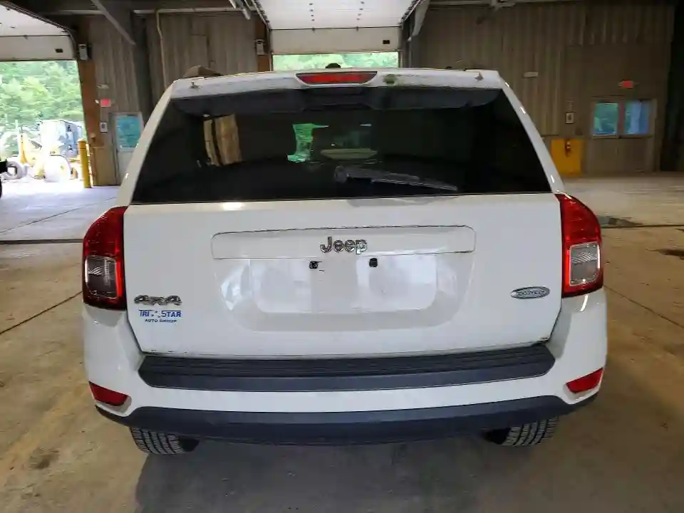1J4NF1FBXBD278624 2011 JEEP COMPASS-5