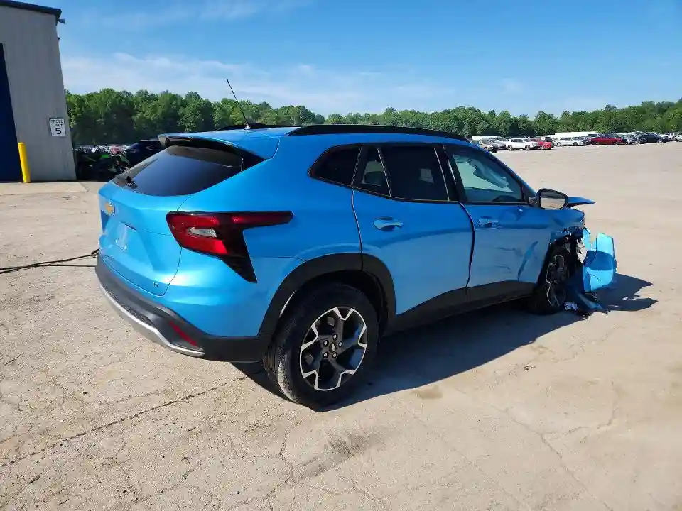 KL77LHEP0SC024615 2025 CHEVROLET TRAX-2