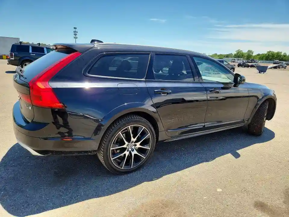YV4A22NL4J1020533 2018 VOLVO V90-2