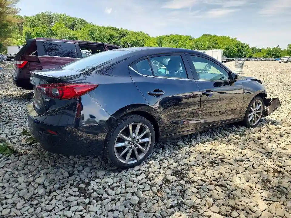 3MZBN1V32JM164414 2018 MAZDA 3-2