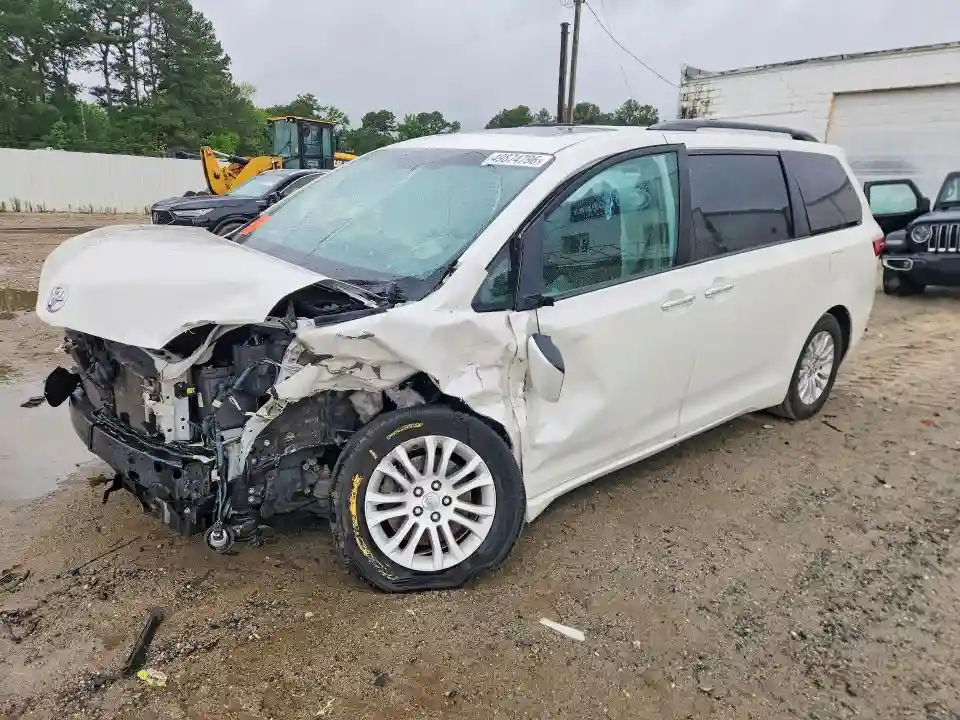 5TDYZ3DC3HS885284 2017 TOYOTA SIENNA-0