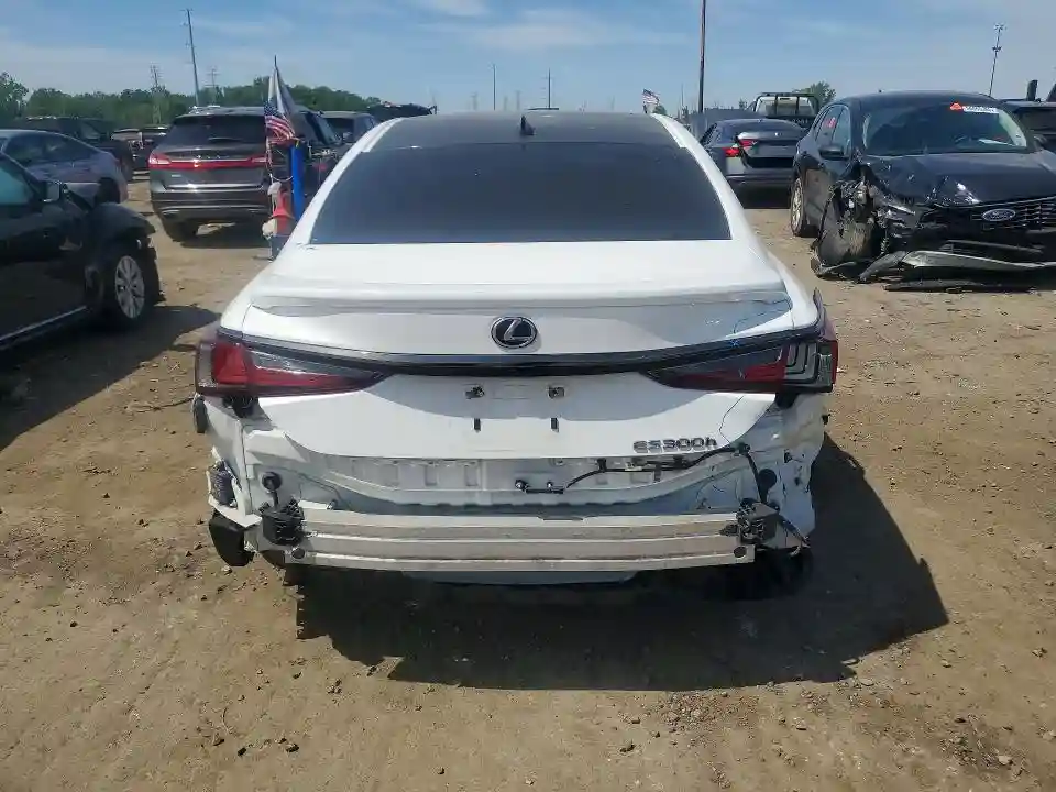 58AGA1C15NU020318 2022 LEXUS ES 300H F-5