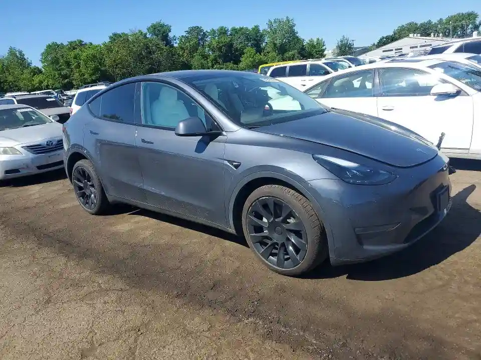 7SAYGDEE6RA216878 2024 TESLA MODEL Y-3