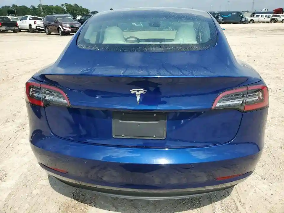5YJ3E1EA9MF989798 2021 TESLA MODEL 3-5