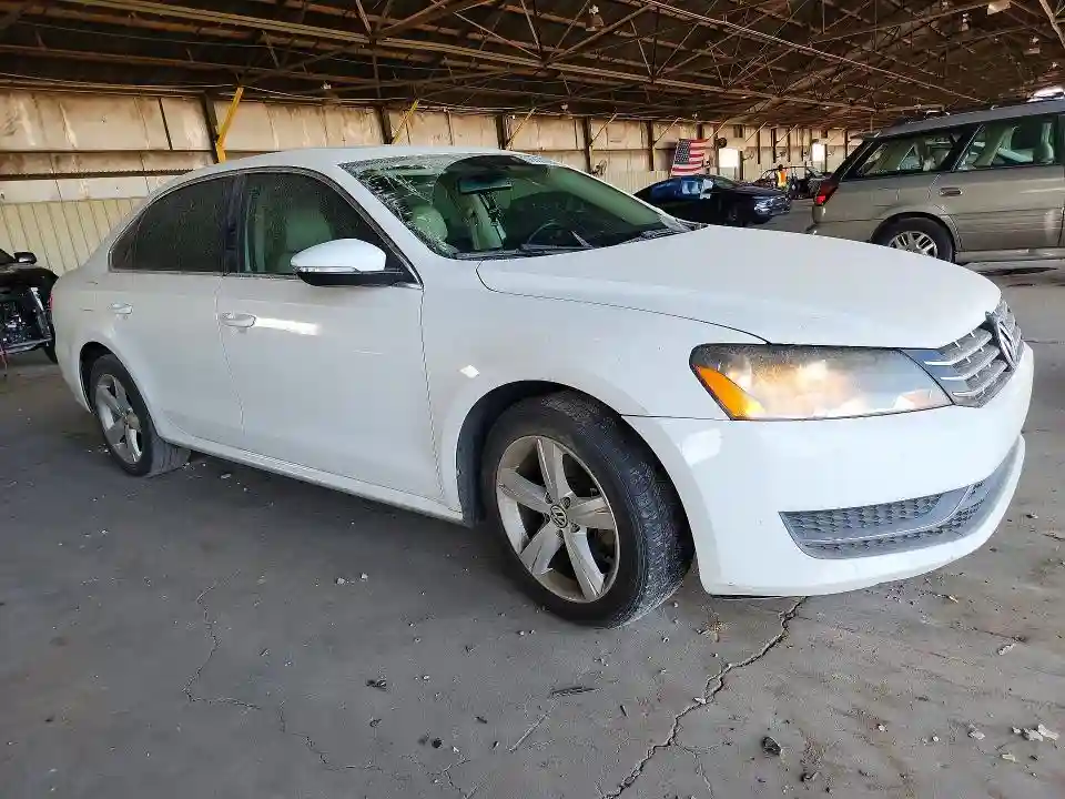 1VWBN7A32CC042827 2012 VOLKSWAGEN PASSAT-3