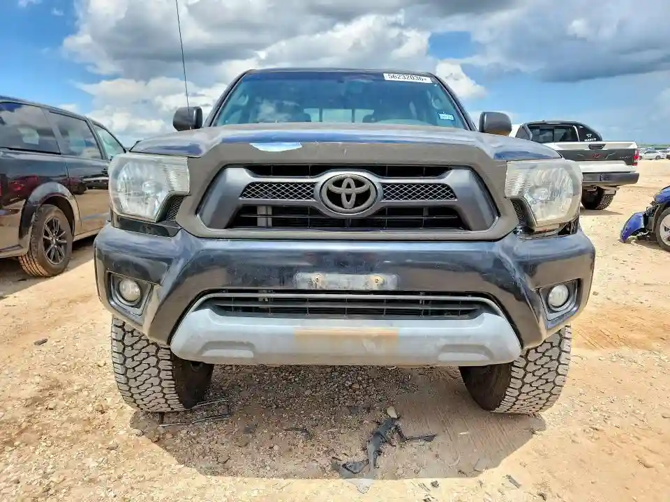 5TFLU4ENXFX121535 2015 TOYOTA TACOMA-4