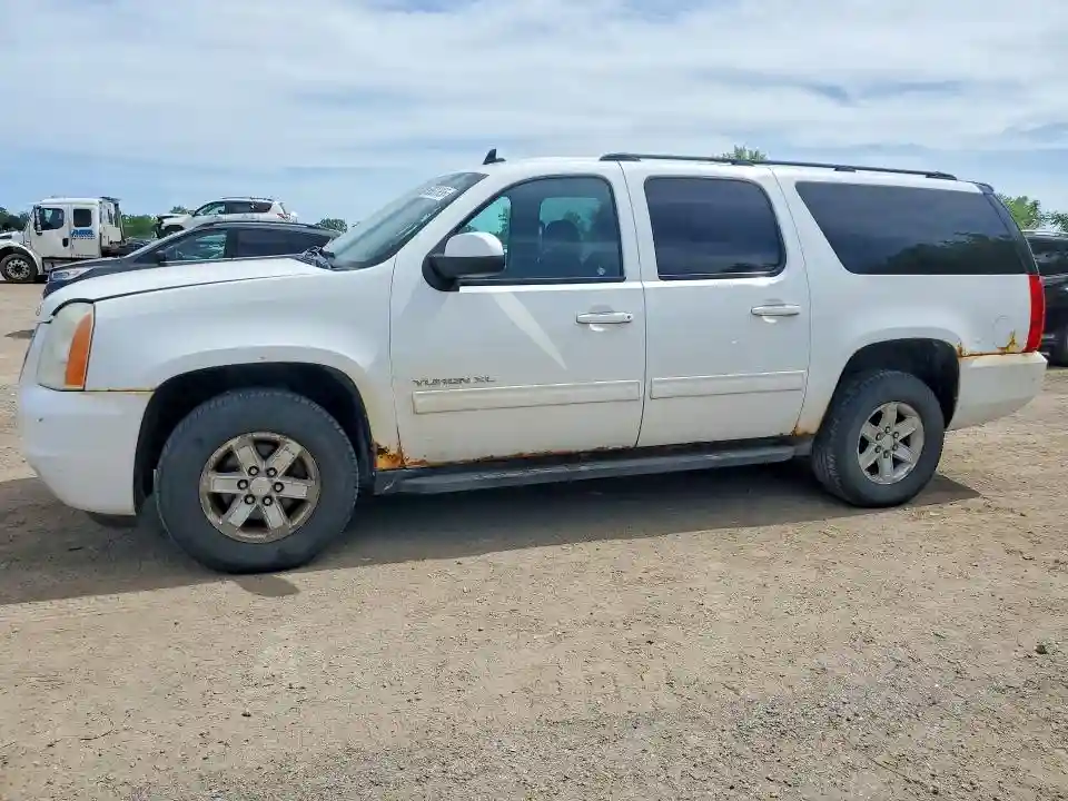 1GKS2HE37BR127559 2011 GMC YUKON-0
