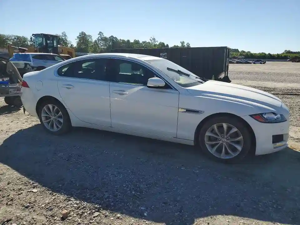 SAJBD4FX9KCY78845 2019 JAGUAR XF-3