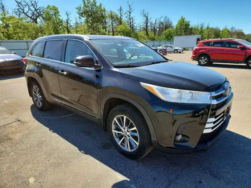 5TDJZRFHXKS566632 2019 TOYOTA HIGHLANDER-3