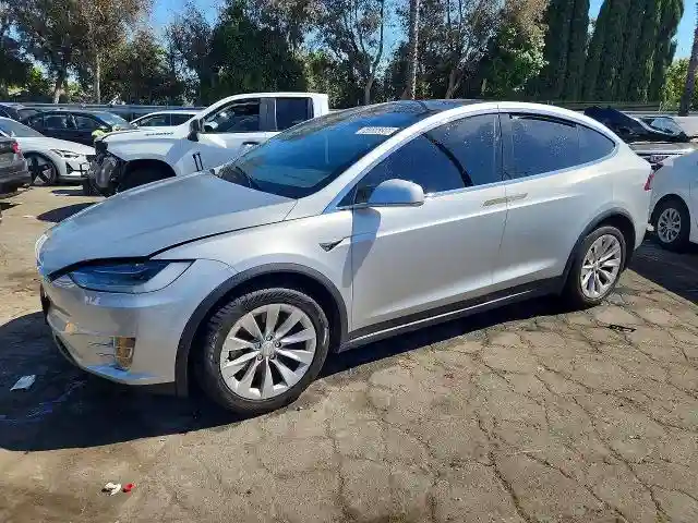 5YJXCBE25GF024933 2016 TESLA MODEL X-0