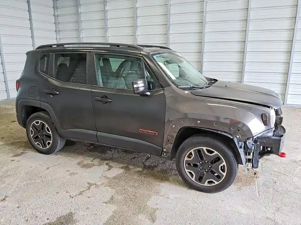 ZACCJBCB0HPF31899 2017 JEEP RENEGADE-3