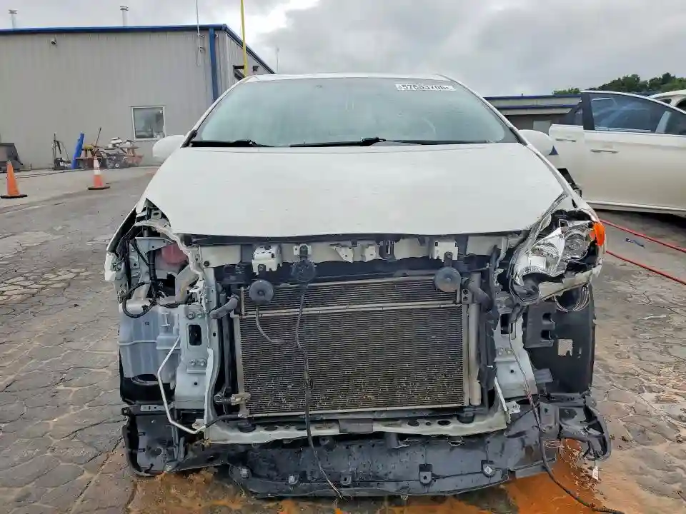 JTDKN3DU5E1772309 2014 TOYOTA PRIUS-4