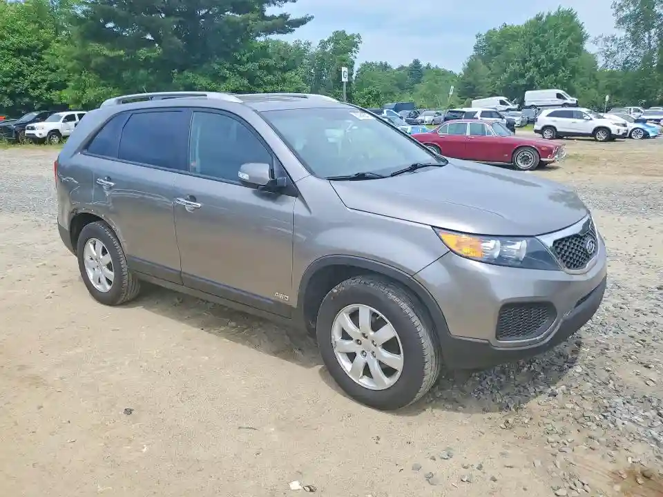 5XYKTDA26DG349722 2013 KIA SORENTO-3