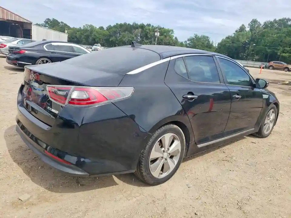KNAGN4AD6G5093898 2016 KIA OPTIMA-2