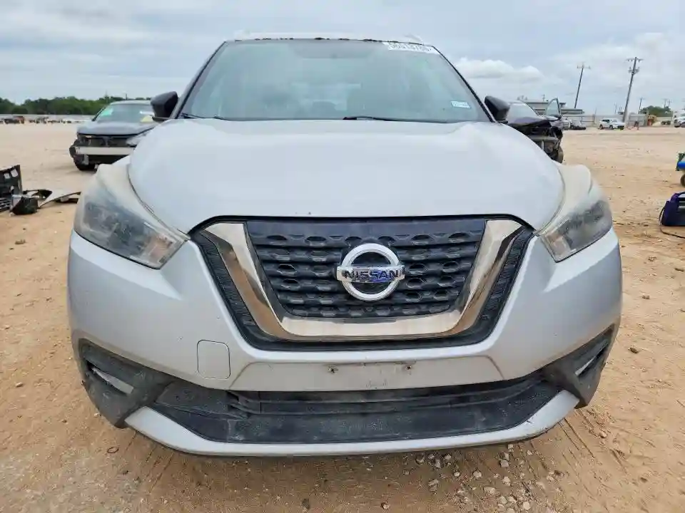 3N1CP5CU9KL533882 2019 NISSAN KICKS-4