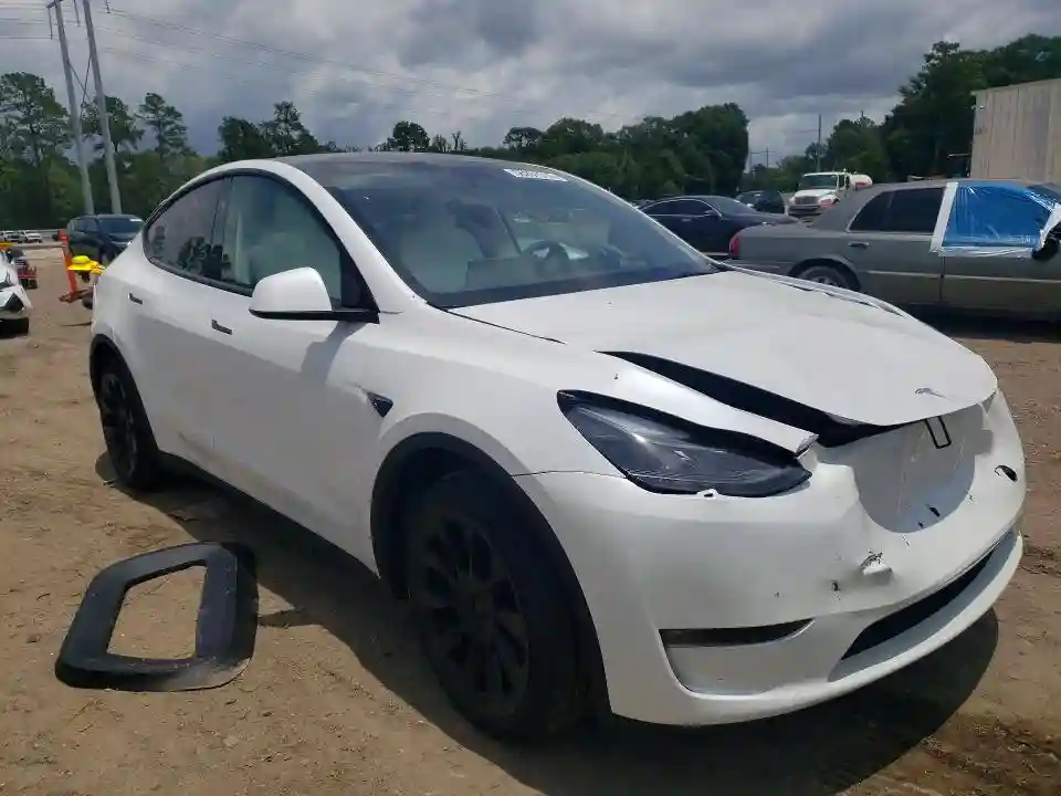 7SAYGDEE7PF876847 2023 TESLA MODEL Y-3