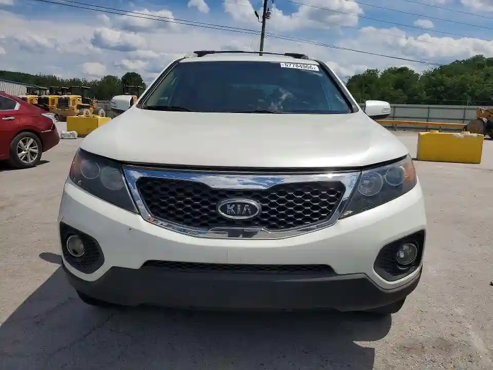 5XYKT3A66CG267890 2012 KIA SORENTO-4