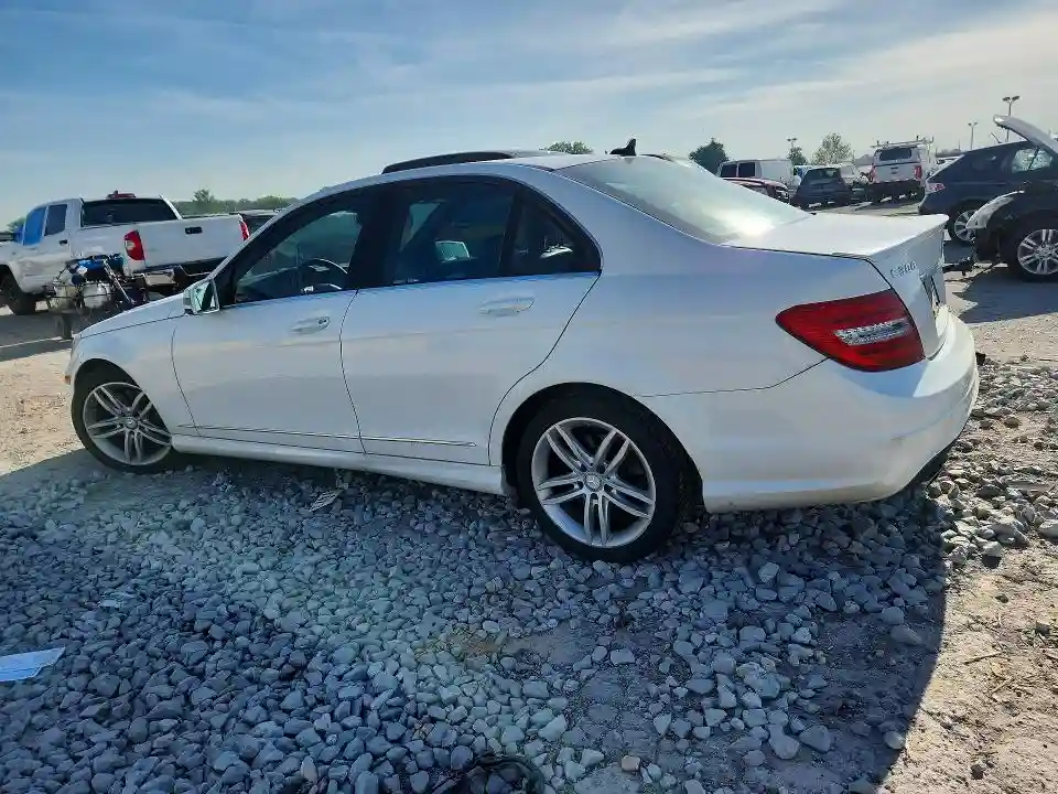 WDDGF8AB6DG118858 2013 MERCEDES-BENZ C-CLASS-1