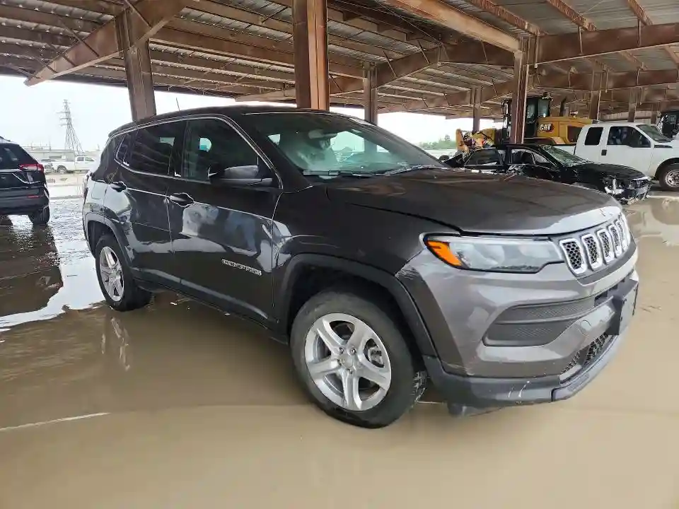 3C4NJDAN7PT570272 2023 JEEP COMPASS-3