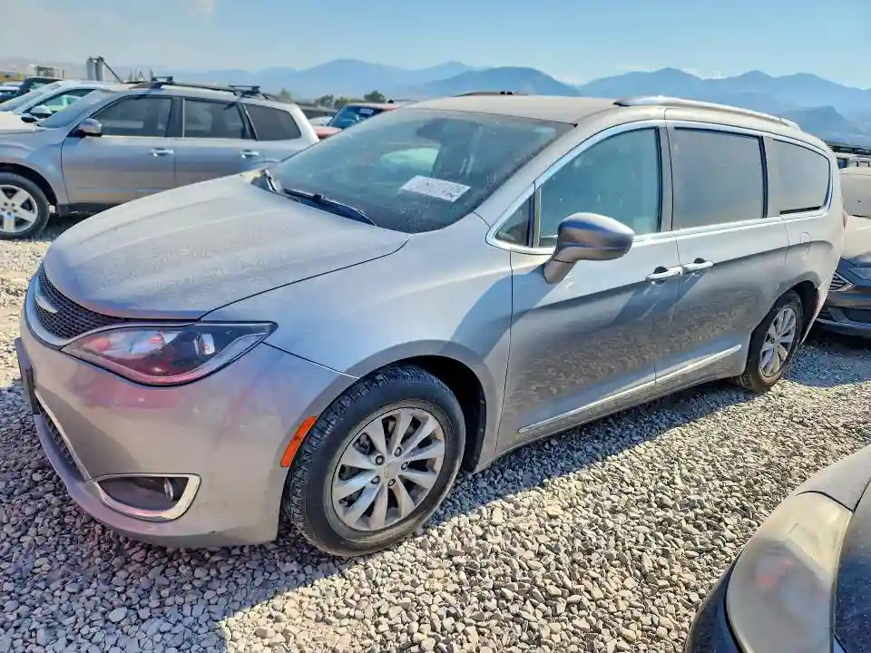 2C4RC1EG7JR330347 2018 CHRYSLER PACIFICA-0
