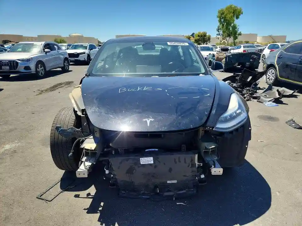 5YJ3E1EA6JF078369 2018 TESLA MODEL 3-4