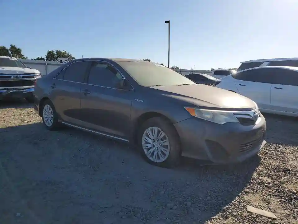 4T1BD1FK2DU096445 2013 TOYOTA CAMRY SOLA-3