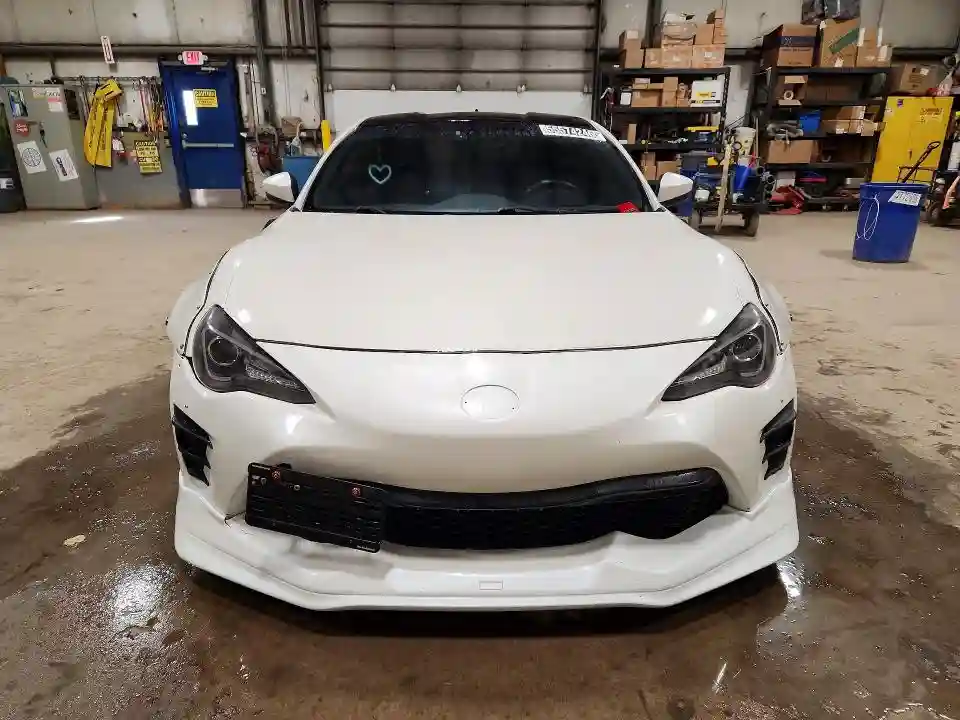 JF1ZCAC17E9605800 2014 SUBARU BRZ-4