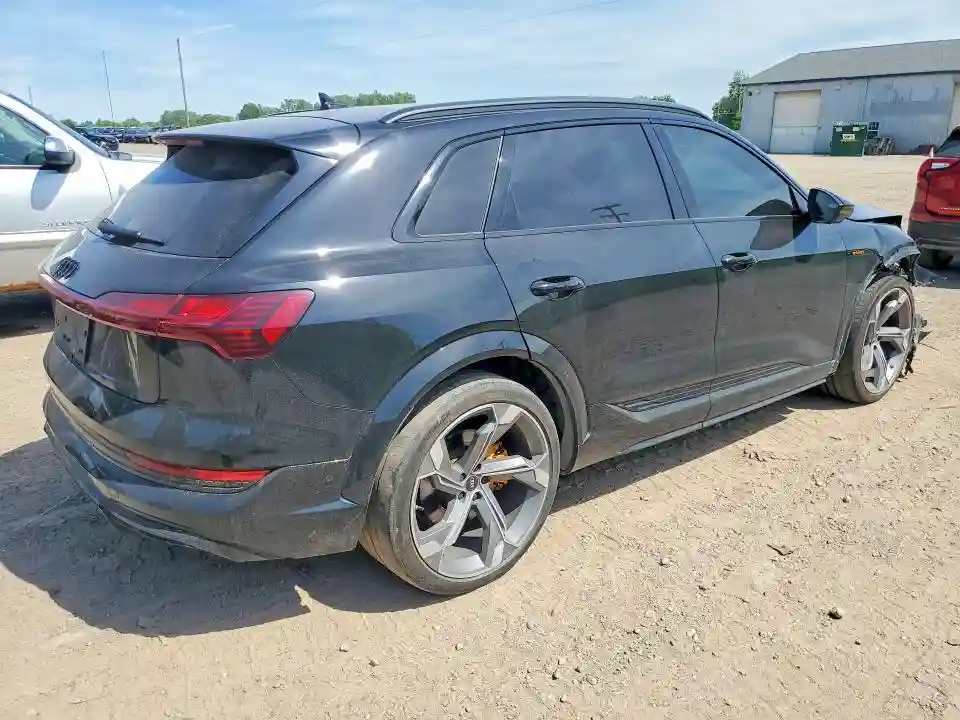 WA1VCBGE3NB039763 2022 AUDI E-TRON S P-2