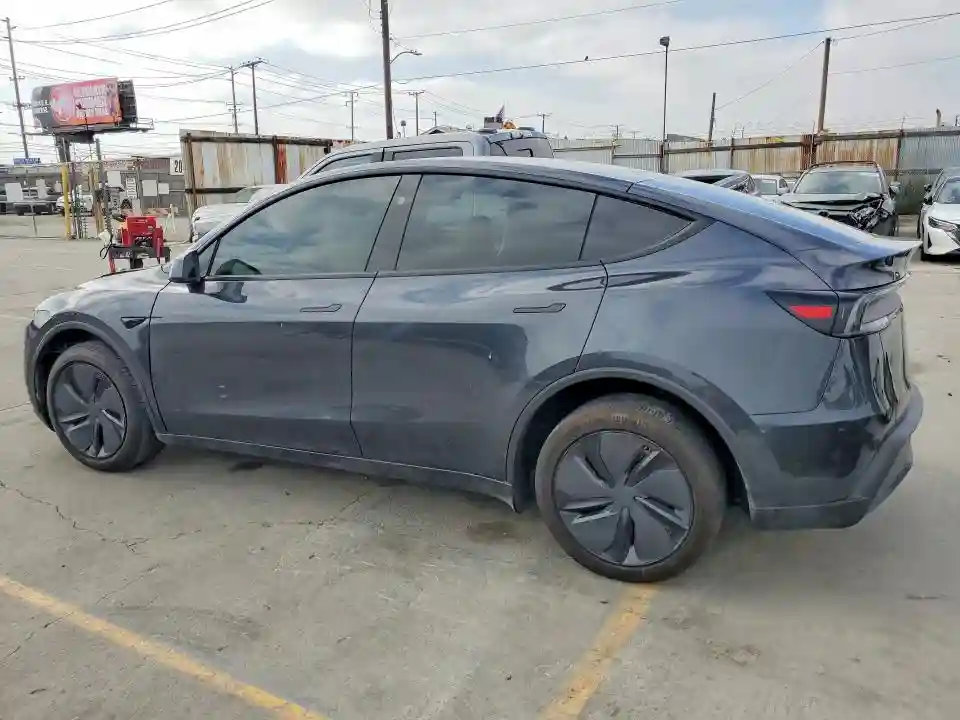 7SAYGDEE9TF343067 2026 TESLA MODEL Y-1