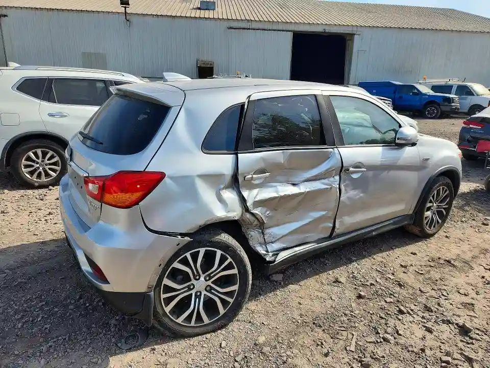 JA4AP3AU3JU024140 2018 MITSUBISHI OUTLANDER-2
