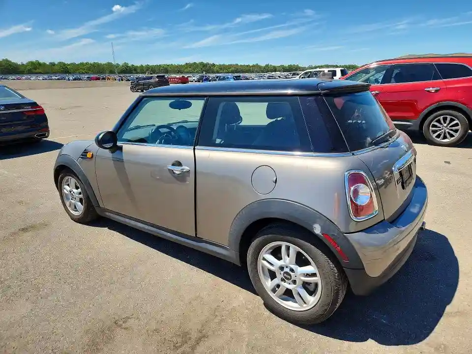WMWSU3C5XCT255048 2012 MINI COOPER-1