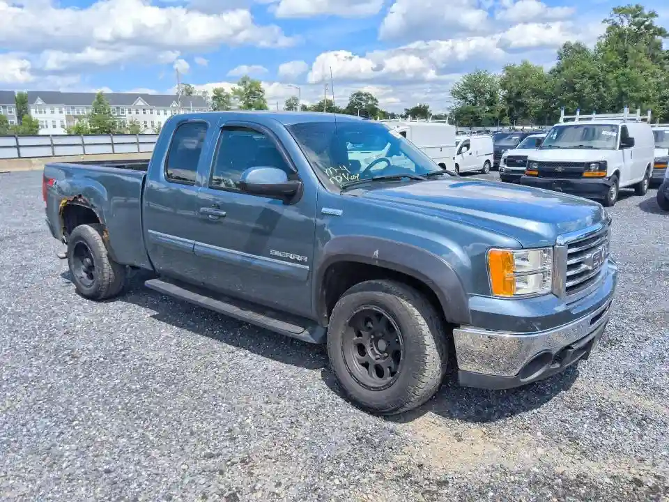 1GTR2WE35BZ370110 2011 GMC SIERRA-3