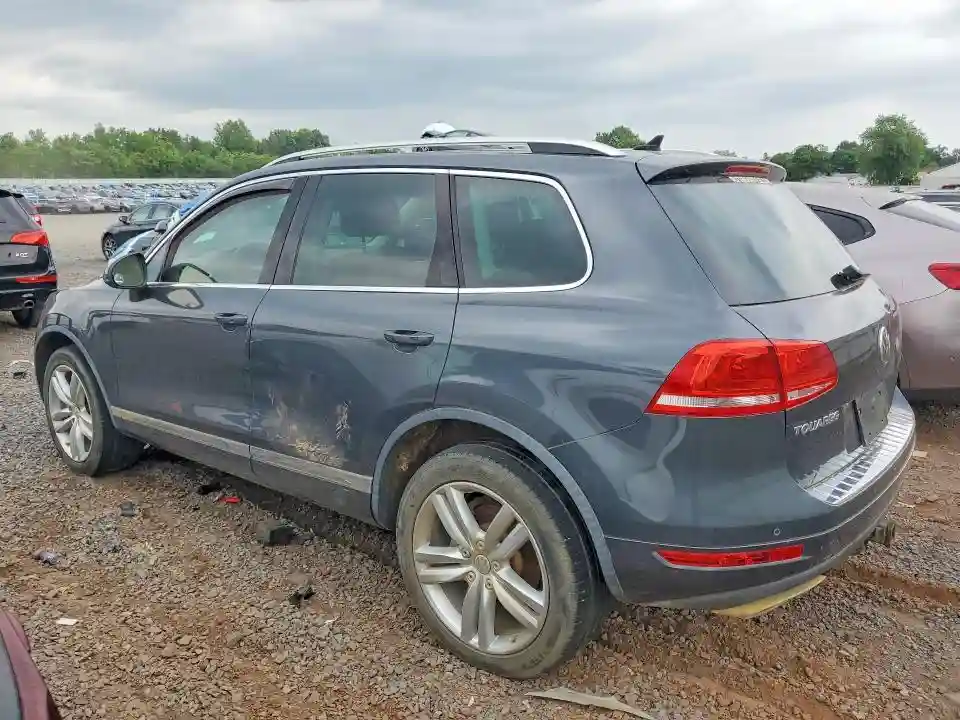 WVGEK9BP0CD006727 2012 VOLKSWAGEN TOUAREG-1
