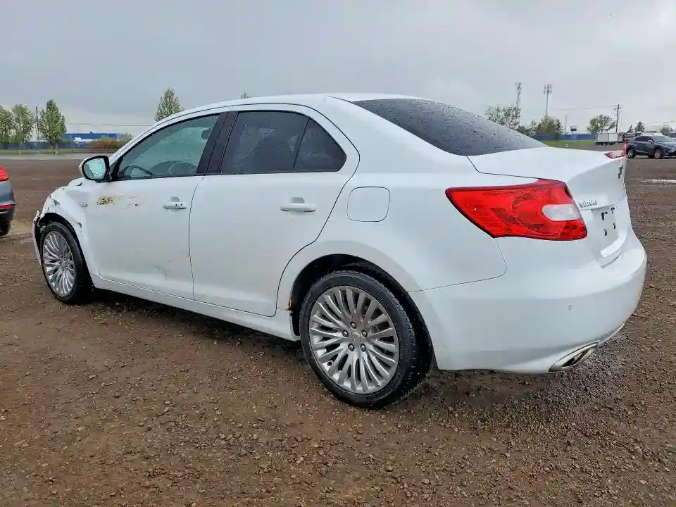 JS2RF9A70D6100050 2013 SUZUKI KIZASHI-1