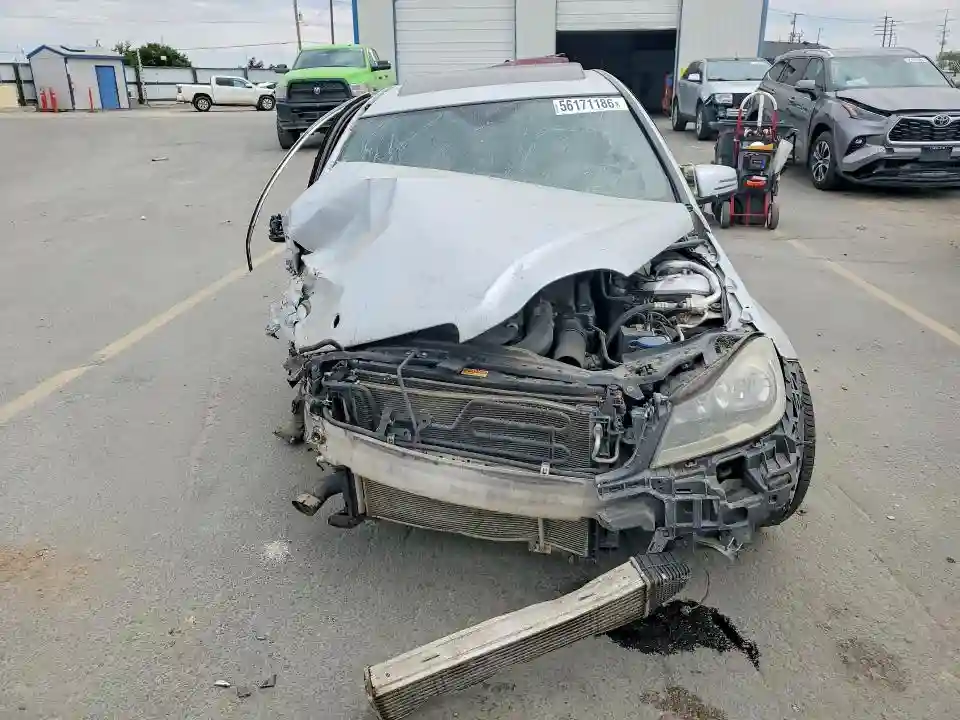 WDDGF4HB0CR220612 2012 MERCEDES-BENZ C-CLASS-4
