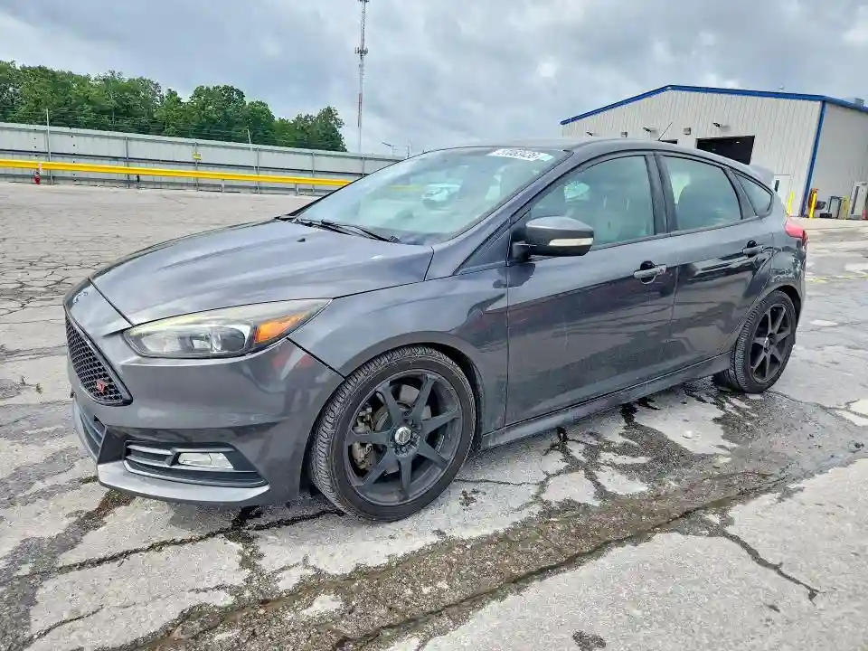 2016 FORD FOCUS