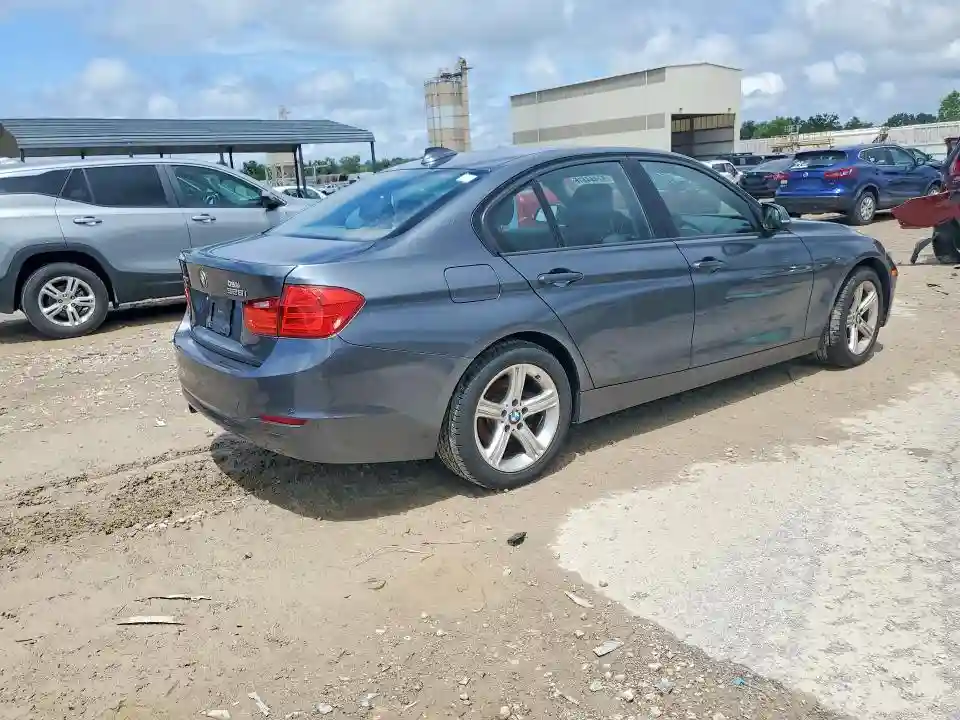 WBA3B3C57EJ977974 2014 BMW 3 SERIES-2