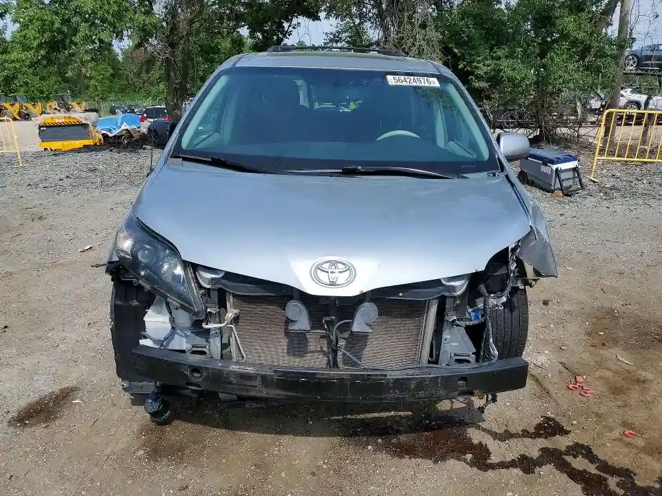 5TDXK3DC8ES436078 2014 TOYOTA SIENNA-4