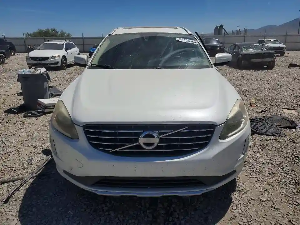 YV4902DZ3E2554461 2014 VOLVO XC60-4