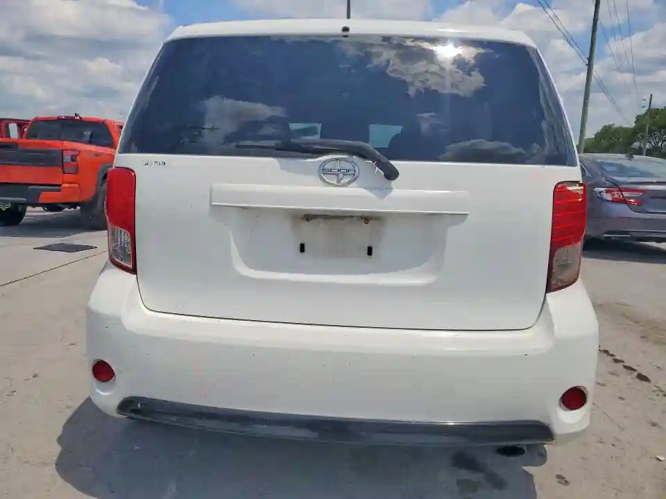 JTLZE4FE1EJ065299 2014 SCION XB-5
