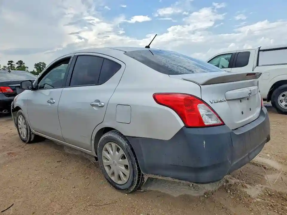 3N1CN7AP4HK431998 2017 NISSAN VERSA-1