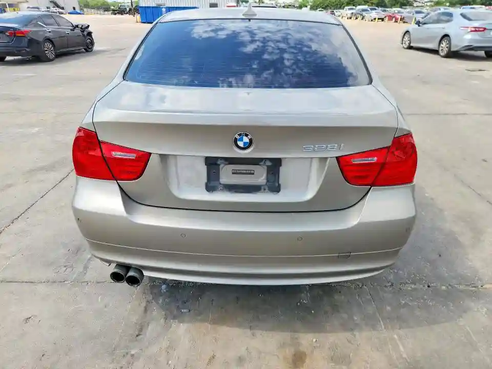 WBAPH7G51BNM58375 2011 BMW 3 SERIES-5