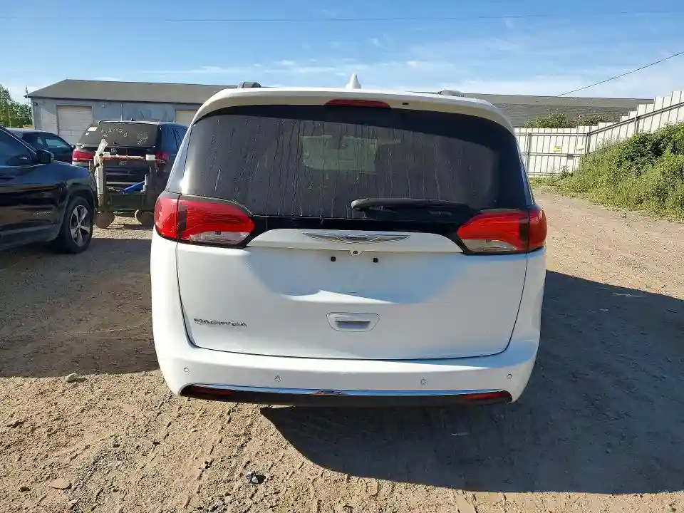 2C4RC1FG9LR136601 2020 CHRYSLER PACIFICA-5