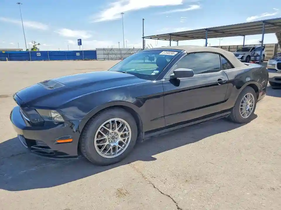 1ZVBP8EM0D5217066 2013 FORD MUSTANG-0