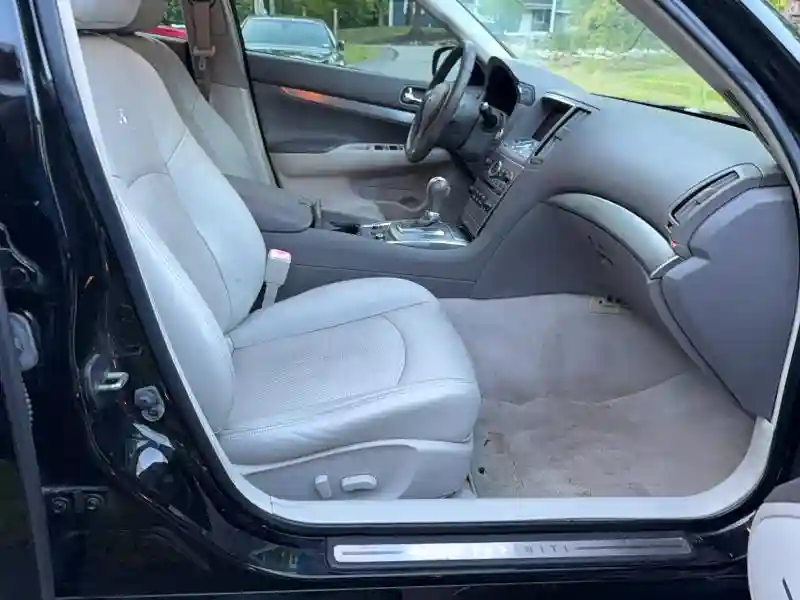 JN1CV6ARXBM350894 2011 INFINITI G37-4