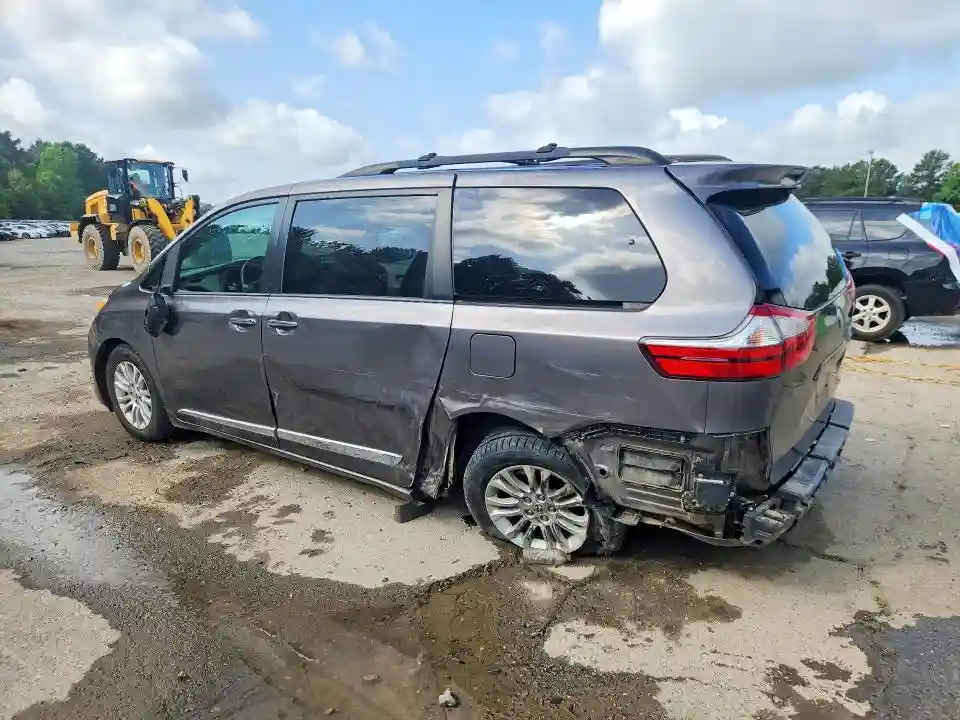 5TDYZ3DC6HS793277 2017 TOYOTA SIENNA-1
