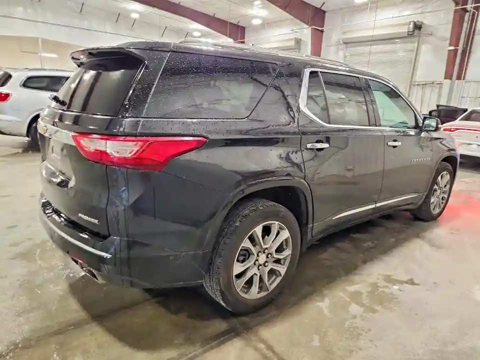 1GNEVKKW7MJ177656 2021 CHEVROLET TRAVERSE-2