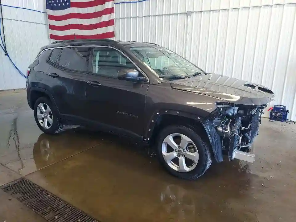 3C4NJCBB5JT338856 2018 JEEP COMPASS-3