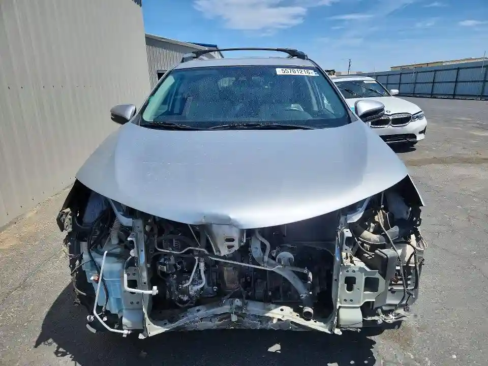 2T3WFREV1JW463084 2018 TOYOTA RAV4-4